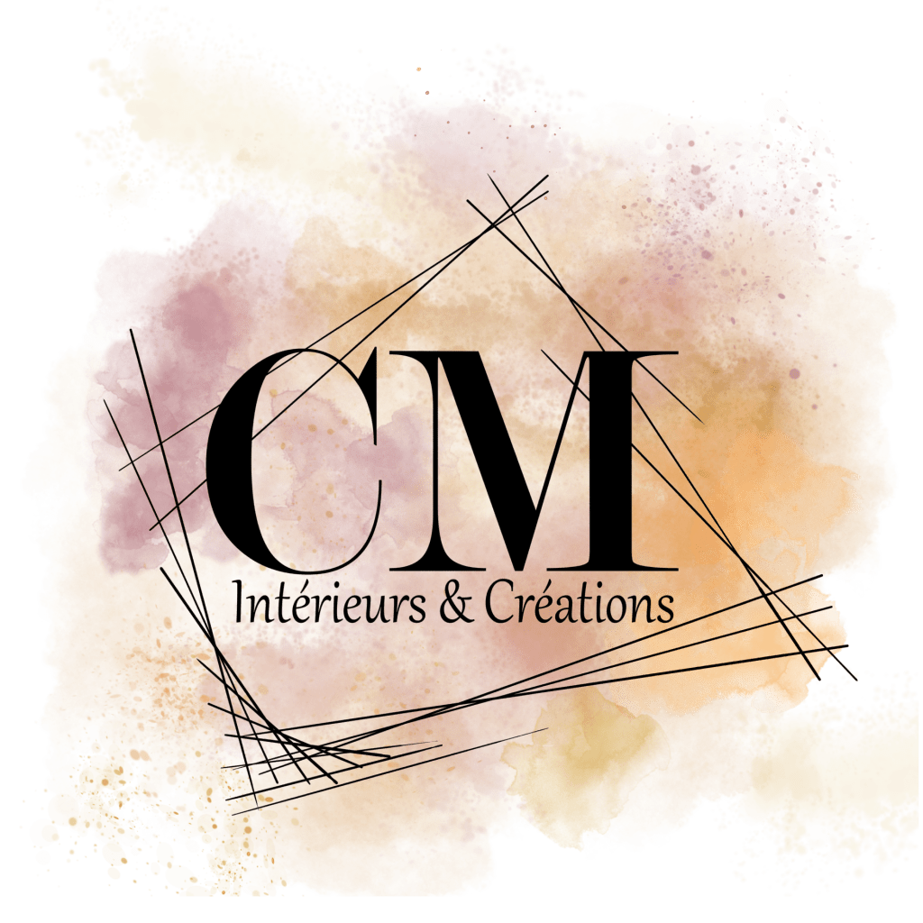 Logo de CM Intérieurs & Créations. En couleurs. Cercle avec traits architecturaux en arrière plan, CM écrit en grand, Intérieurs & Créations en dessous.