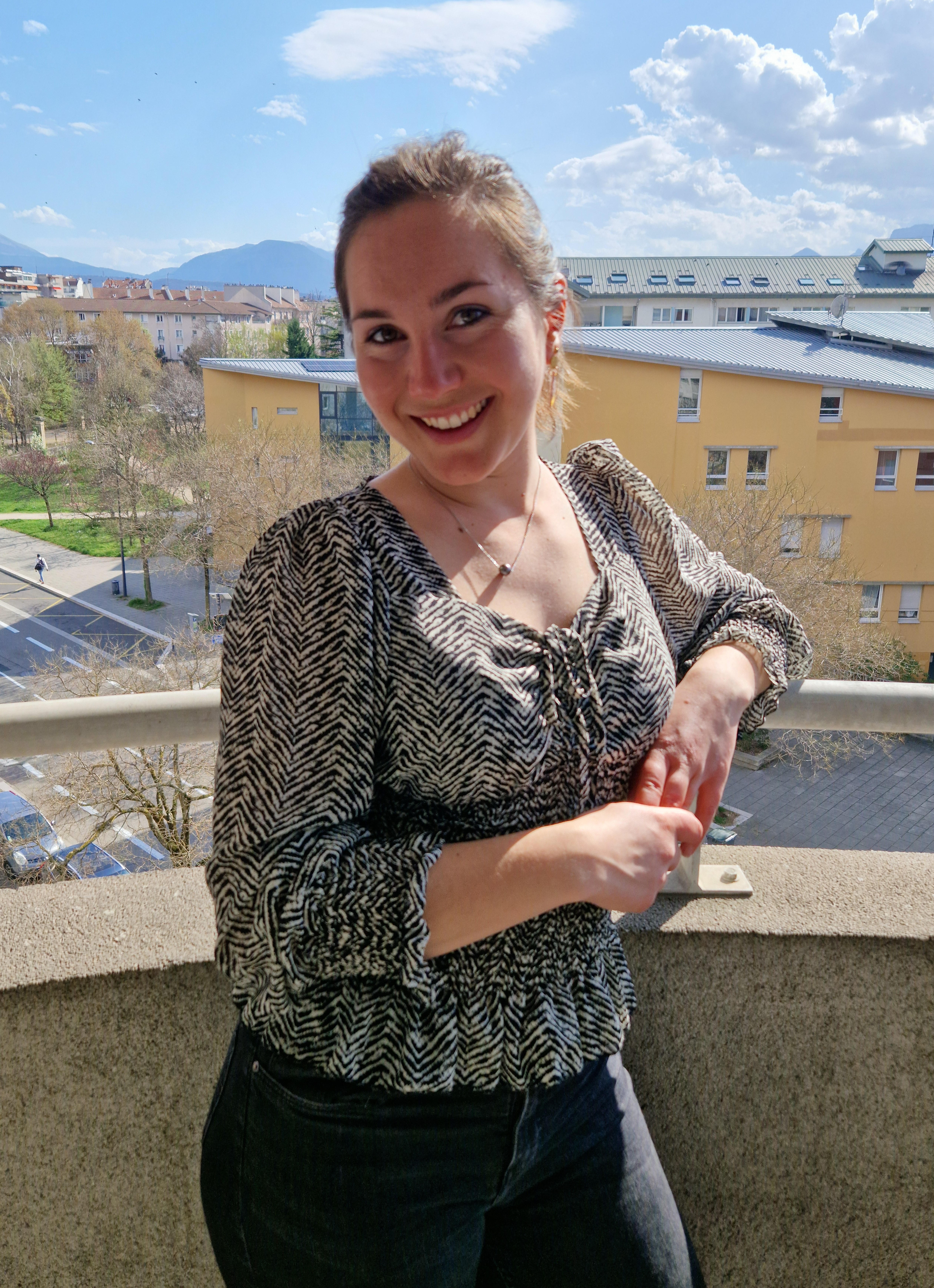 Coralline Meyer, décoratrice d'intérieur et graphiste sur Grenoble et à distance. 